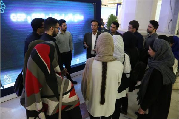 نمایشگاه ایرانفارما روز دوم