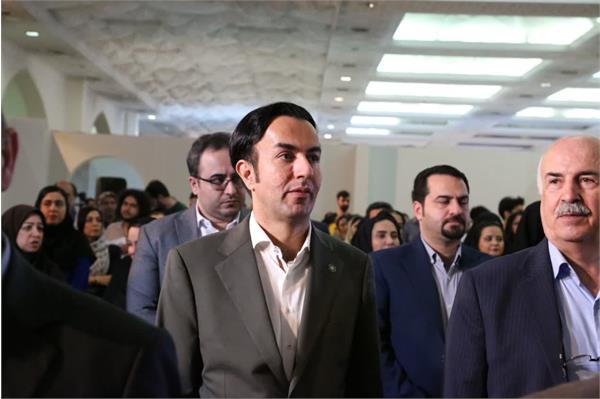 نمایشگاه ایرانفارما روز اول