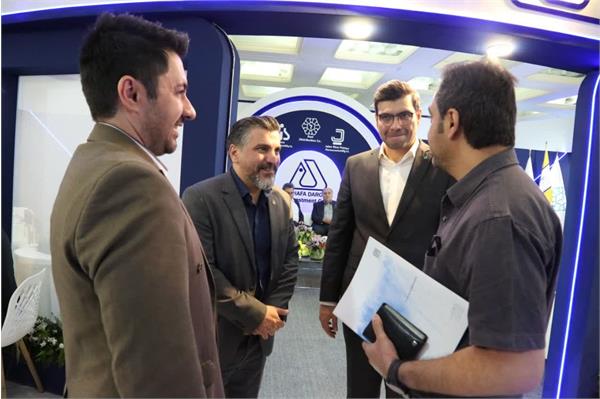 نمایشگاه ایرانفارما روز دوم