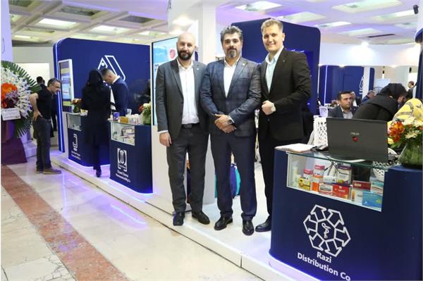 نمایشگاه ایرانفارما روز اول