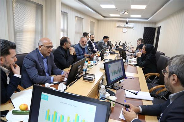 عملکرد فصلی آینده پویا