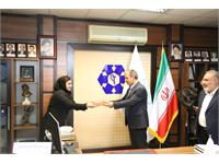 کارمند نمونه