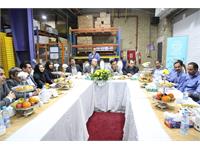 یک روز به یادماندنی در مراکز توزیع(کرمان)