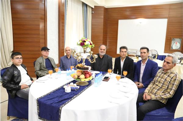 جشن چهل سالگی شرکت پخش رازی