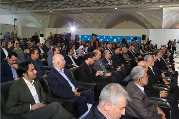 نمایشگاه ایرانفارما روز اول