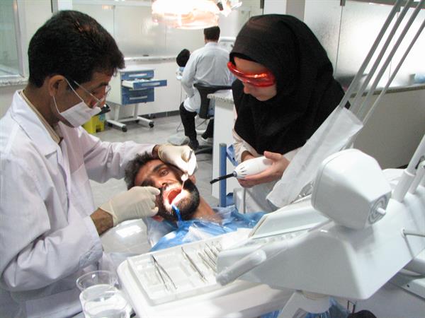 اتخاذ استراتژی ضدعفونی کردن ترشحات و ریختگی خون در مراکز دندانپزشکی